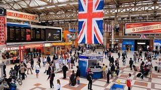 A Walk Through The London Victoria Station London England [upl. by Cruce]